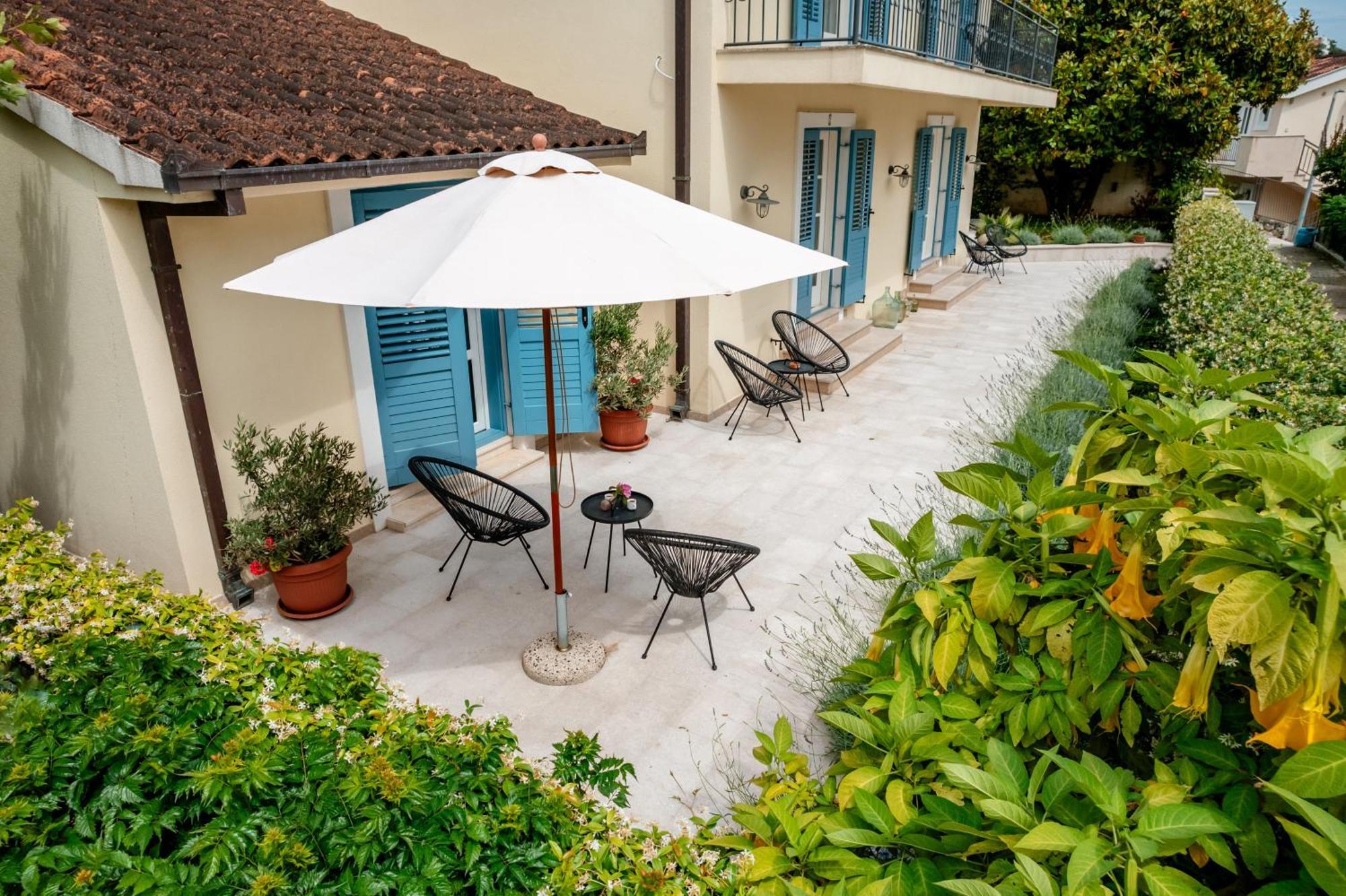 Studio Magnolia Apartment Herceg Novi Exterior photo